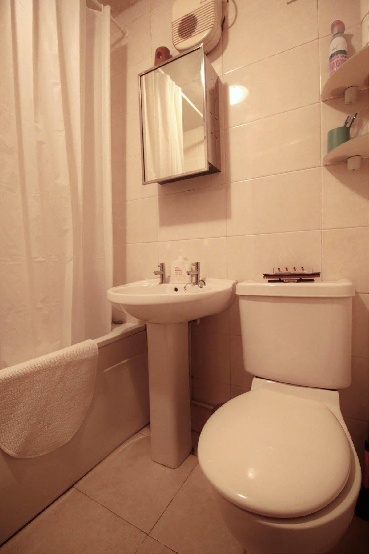Perfect Central City Location - Parking - 3 Beds - 2 Bedrooms เบลฟาสต์ ภายนอก รูปภาพ